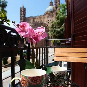 Alle Absidi Della Cattedrale Couette-café Palerme